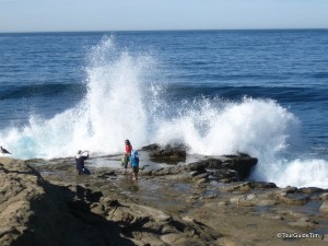 waves crashing the rocks at La Jolla Cove