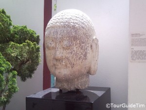 Statute at the Chinese Museum