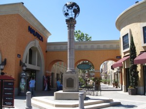 Las Americas Premium Outlets, 4211 Camino de la Plaza, San Ysidro, CA,  Outlet Center - MapQuest
